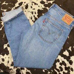Levi distressed 501T jeans